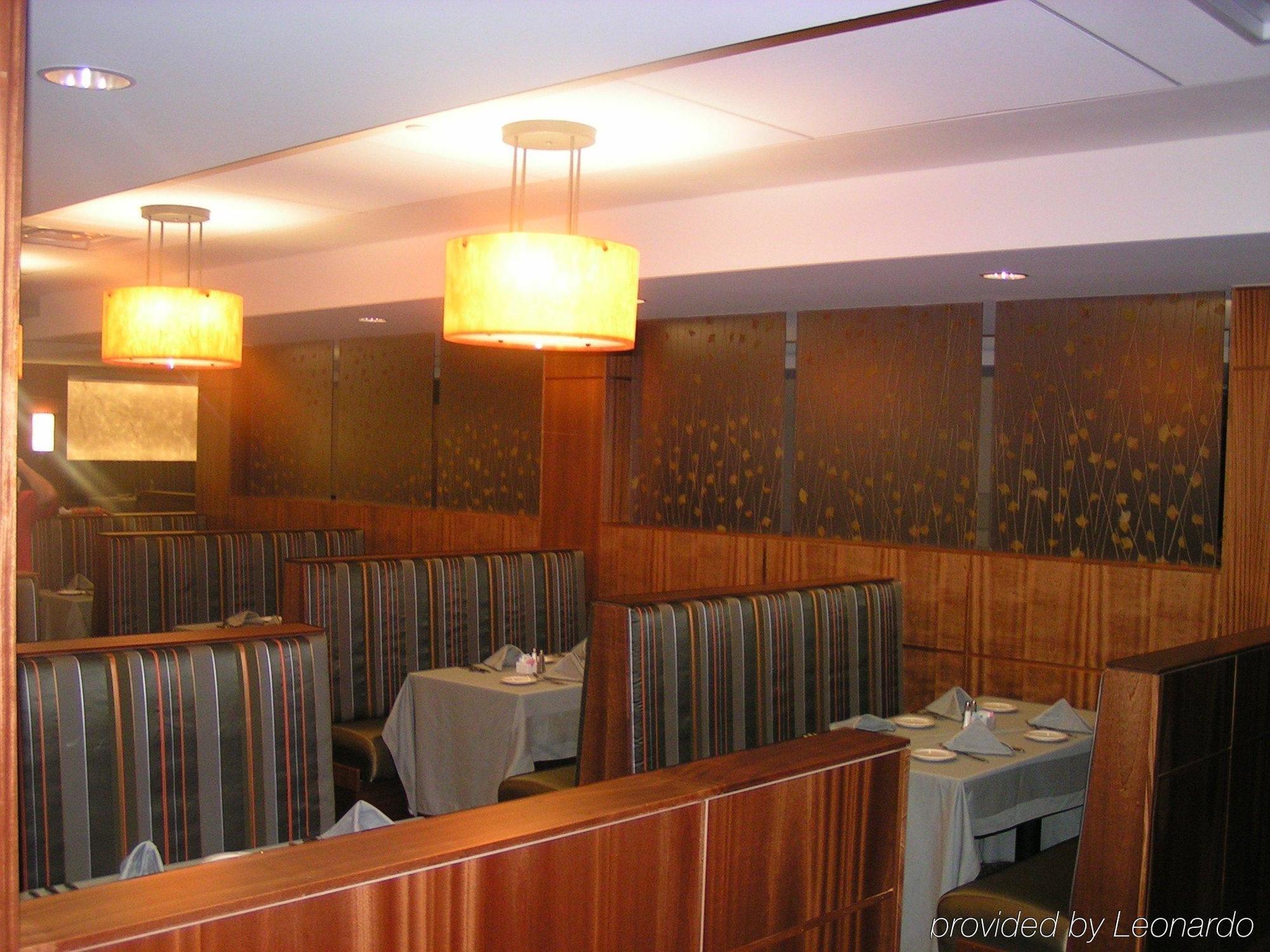 Ramada By Wyndham Liverpool Syracuse Restaurant photo